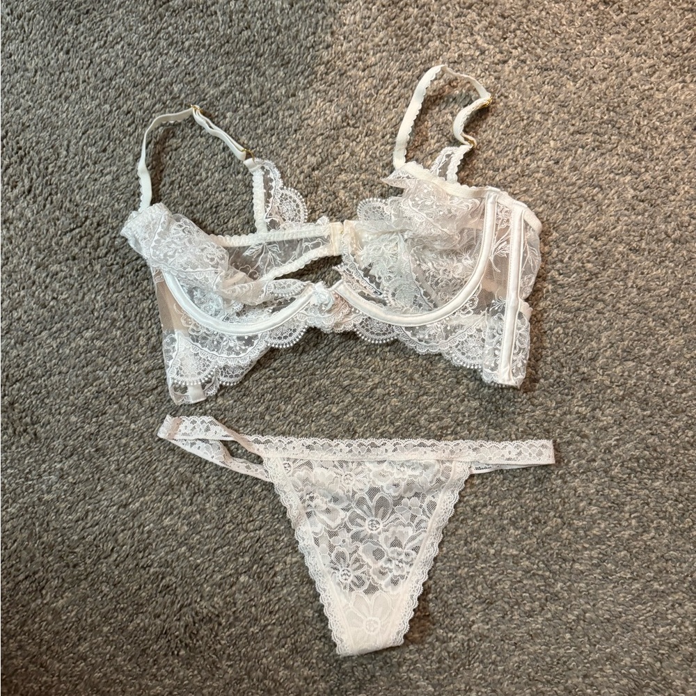 Victoria’s Secret Elegant  Lace Lingerie Set in White